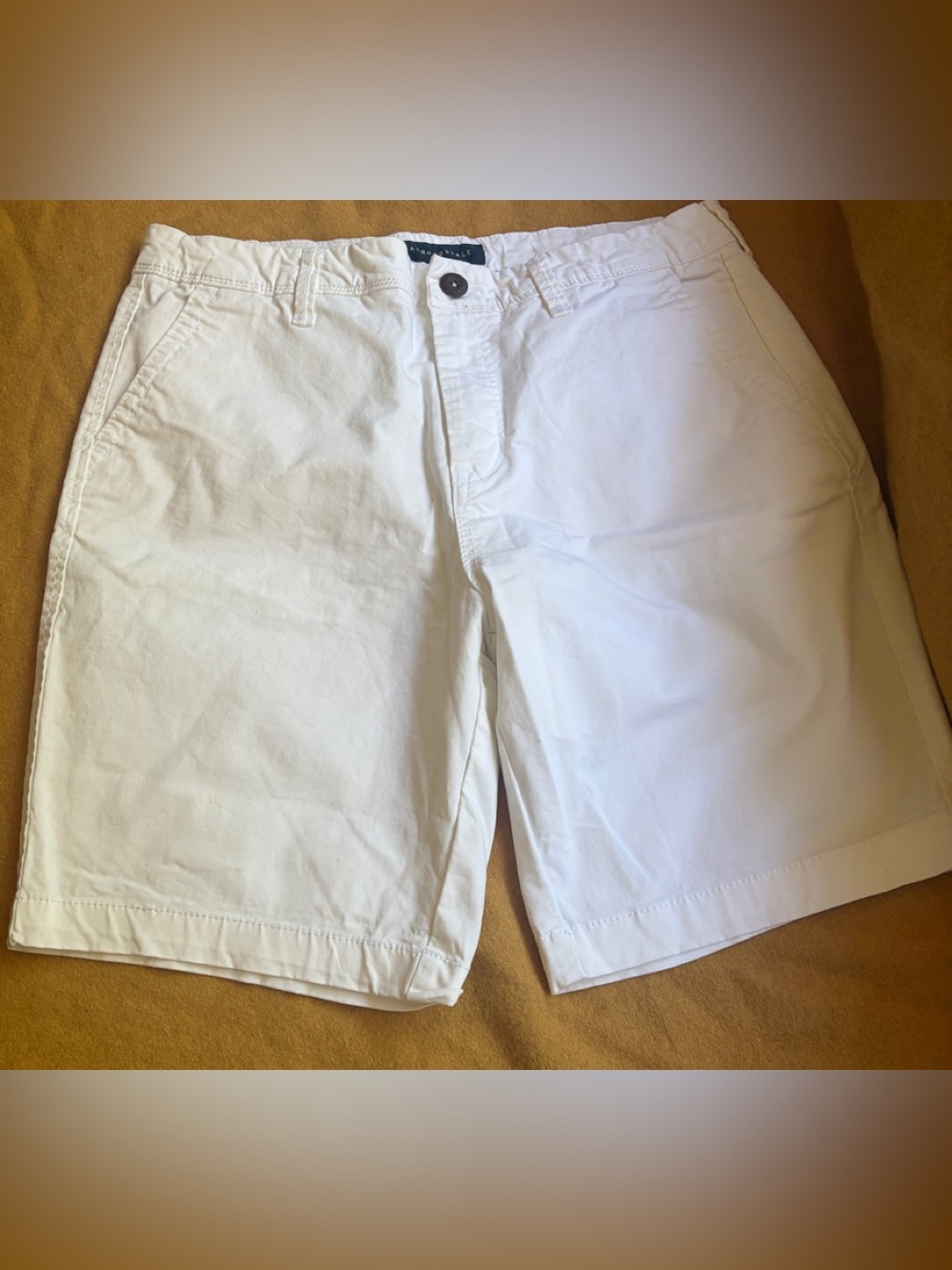 Aeropostale Men’s White Flat Front Chino Shorts